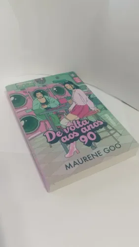 Livro De volta aos anos 90 Maurene Goo