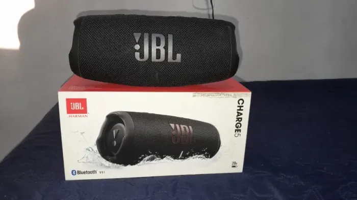 JBL Charge 5 - Caixa de Som Bluetooth, Wi-Fi, À Prova D'Água - Preto