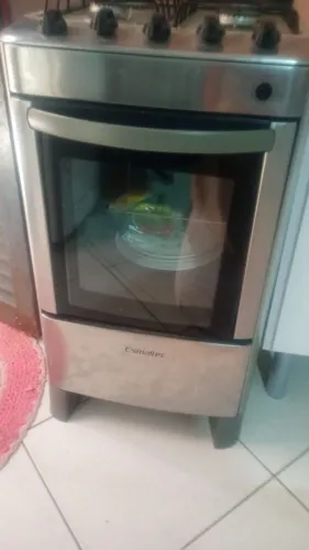 Fogão elétrico Esmaltec 4 bocas e forno funcionando