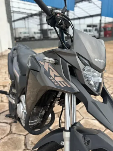xre 300 abs ano 2023