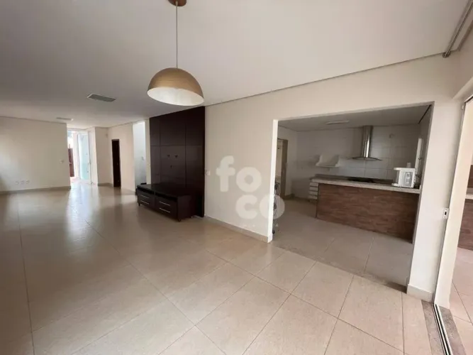 Sobrado com 3 dormitórios à venda, 239 m² por R$ 1.600.000,00 - Jardim Karaíba - Uberlândi