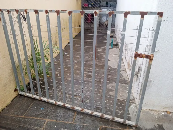 Vendo portão galvanizado para canil