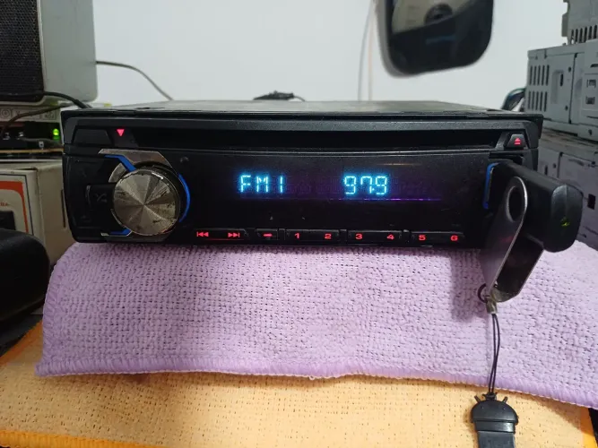 Kenwood kdc 2048U ( NÃO TEM BLUETOOTH)