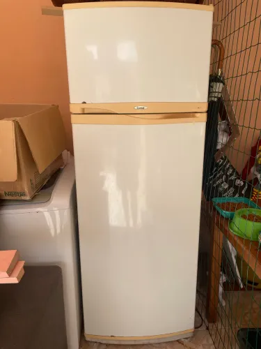 ? VENDO GELADEIRA + MÁQUINA DE LAVAR - OPORTUNIDADE!