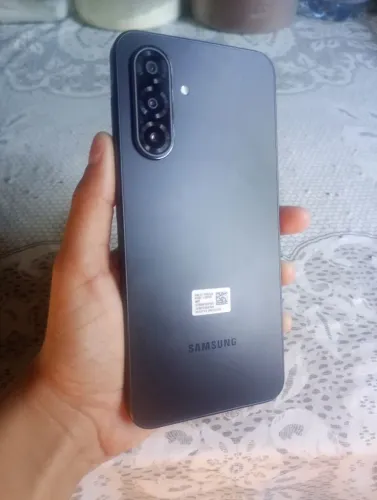 Celular Samsung A17 5G 128GB com NFC Semi novo