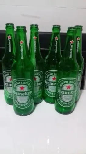 Vende garrafas de Heineken