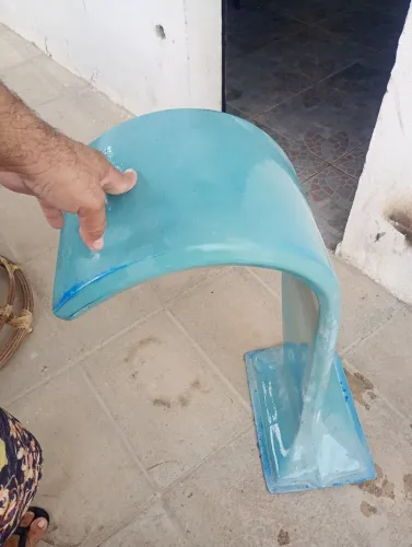 Fonte de picina 50,00 faltando pintar 