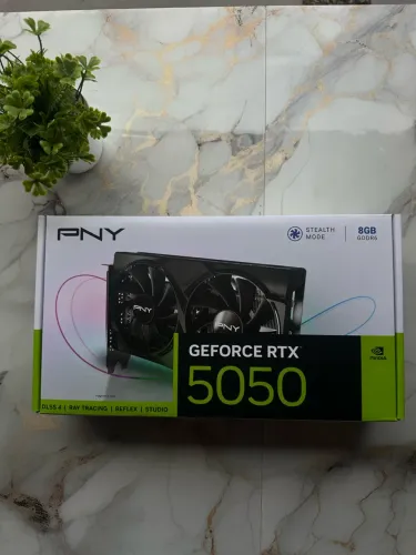 Placa de video RTX 5050 8GB PNY (NOVA LACRADA)