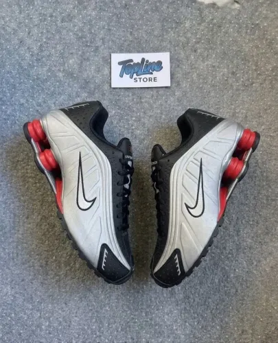 Nike Shox R4