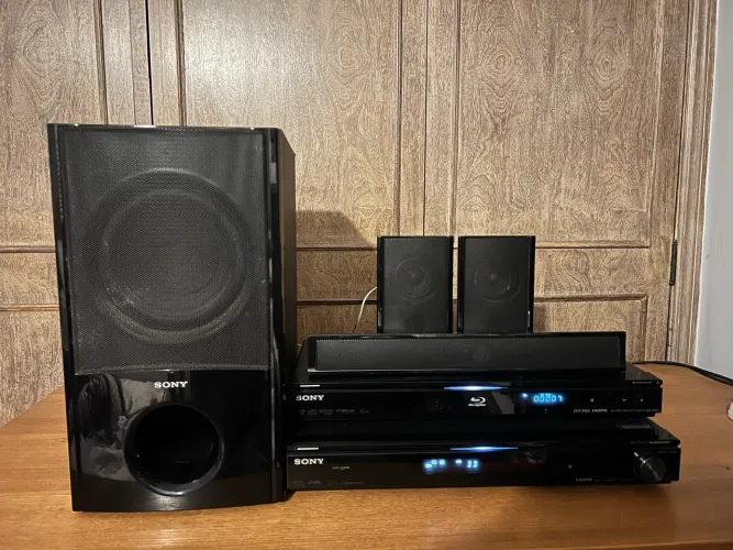 Home Theater Sony STR-KS360 + Blu-ray Player + Caixas e Subwoofer