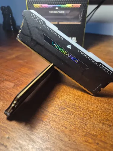 Kit de Memória RAM Corsair Vengeance RGB PRO SL, 32GB (2x16GB), 3600MHz, DDR4, CL18, Preto
