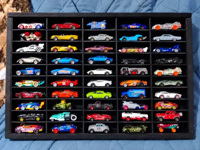 Carrinhos da hot Wheels mais expositor