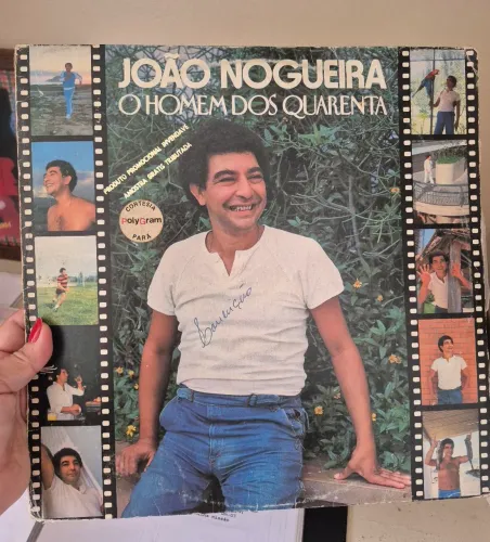 Disco de vinil João Nogueira 'o homem dos 40"