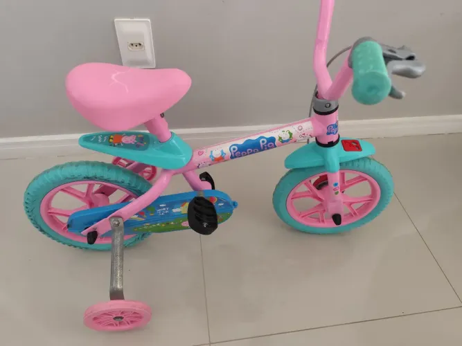 Vendo Bicicleta Infantil aro 12 Marca Bandeirantes Peppa Pig