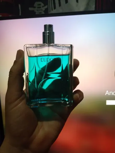 Eudora H Acqua Desodorante Colônia 100ml "Usados pelos menos uns 10ml ou 20ml"