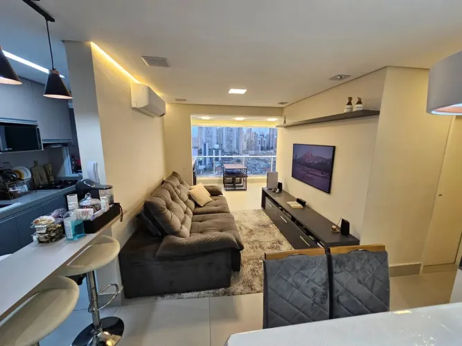 Apartamento à venda no condomínio Red Tatuapé na Vila Gomes Cardim em São Paulo - SP