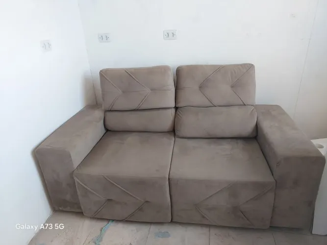 Sofa semi novo de 2 lugares
