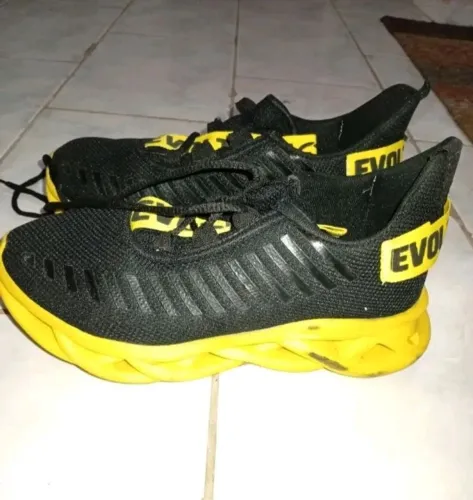 Tênis evolten amarelo e preto tamanho 37