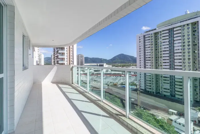 LA VISTA - BARRA BONITA/ EXCELENTE APTO 3 QUARTOS, 1 SUÍTE. 92M2. ANDAR ALTO.