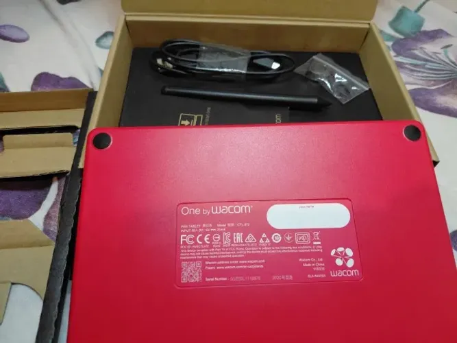 Mesa Digitalizadora Wacom CTL472 + Caneta + Pontas Extras - Perfeito Estado
