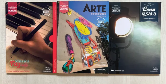 Livros de artes visuais, musicais e cênicas - ensino médio editora HTC