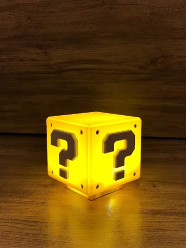 Luminária Amarela / Decoração Nerd Gamer Geek / Envio Rápido Correios