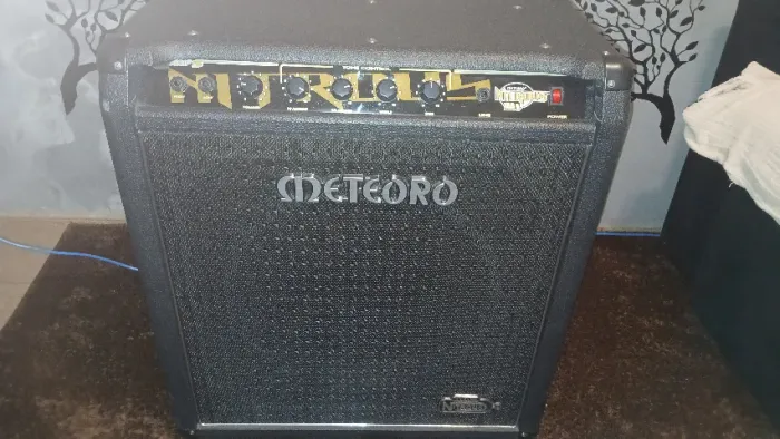 Amplificador de Baixo Meteoro Nitrous 150B - Excelente Estado