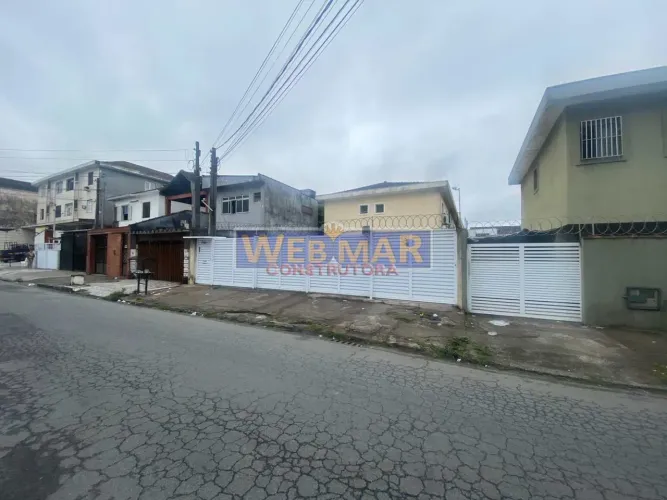 Sobrado de Condomínio com 2 quartos, Vila Margarida, São Vicente - R$ 240 mil, Cod: 139186