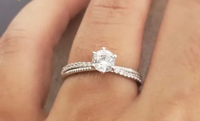 Anel solitário ouro branco 18k