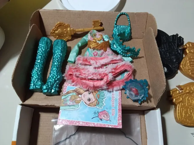 Look completo, novo ever after high Ashley