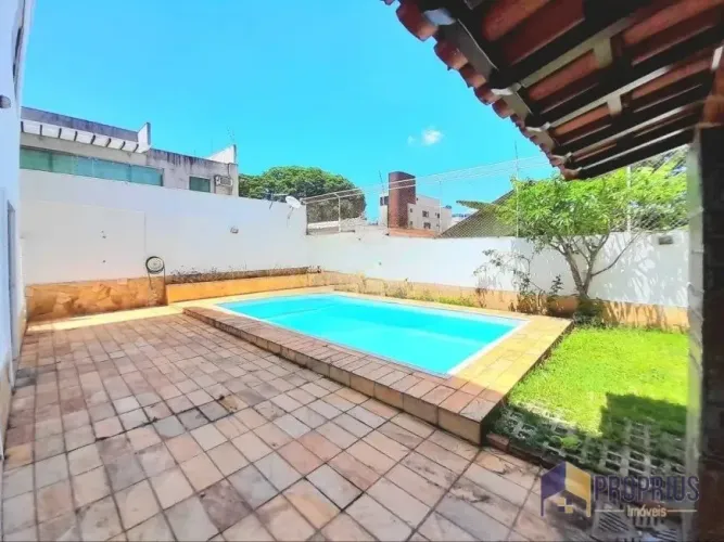 Luxuosa casa à venda na Liberdade, BH Encante-se com esta luxuosa casa à venda na Liberdad