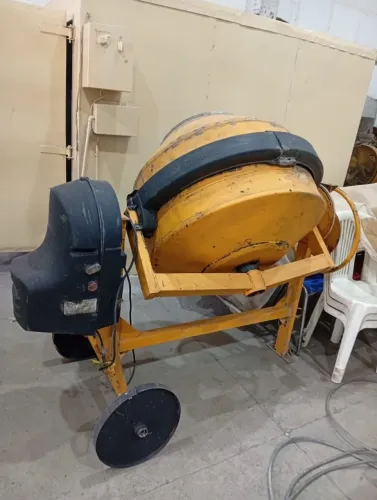 BETONEIRA ELETRICA 400 LT marca MENEGOTTI motor 2 Hp baixa rotação