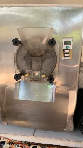 Máquina de fabricar açaí e cremes