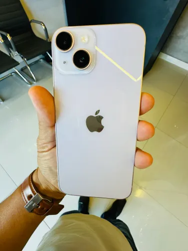 iPhone 14 128 GB em excelente estado de conservação.