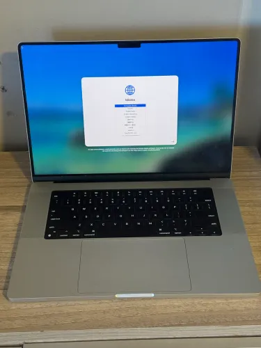 MacBook Pro M2