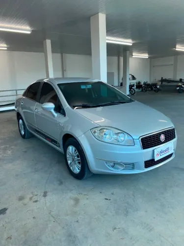 Fiat Linea Essence 1.8 Flex 16V 4P 2012