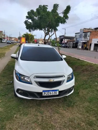 Chevrolet Onix Hatch LTZ 1.4 8V Flex Power Mec. 4P 2016