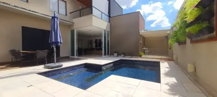 Condomínio Chácara Odete. - 490 m2 construção - 4 suítes.