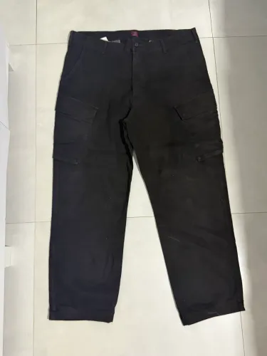 Calça Levi?s XX cargo TAPER preta, tamanho 50