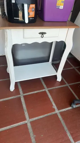 Linda escrivaninha branca