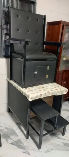 Cardeirão para manicure com escada