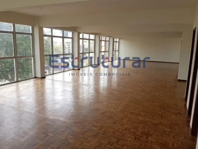 Salas Comerciais para Locação no Edifício Napodano - Centro