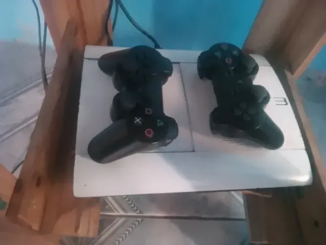 Vendo ps3 com defeito desligado