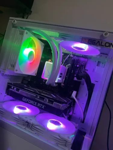 PC GAMER i5 10400f, RTX 3050 6GB, 16GB RAM