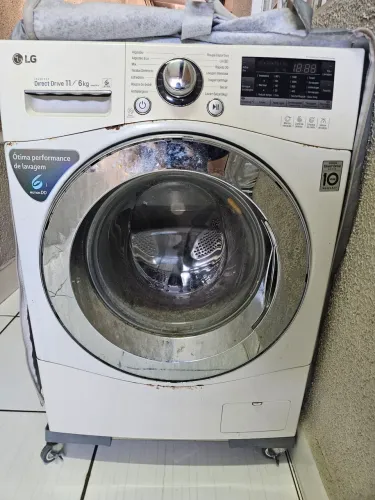 Lava e seca LG