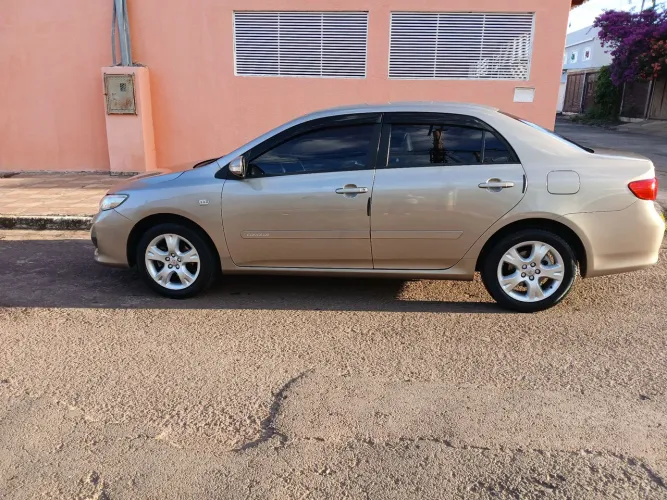 Toyota Corolla XEI 2.0 Flex 16V Aut. 2011