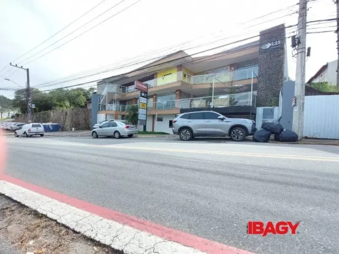 Oportunidade! Loja em SACO GRANDE - Florianópolis