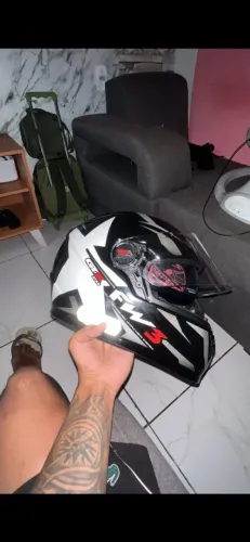 Capacete