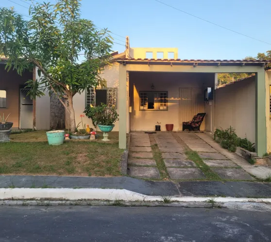 Casa no Condomínio Villa dos Pássaros com placa solar