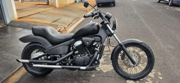 Honda Shadow 600 2000 - Clássica e Pronta para a Estrada!